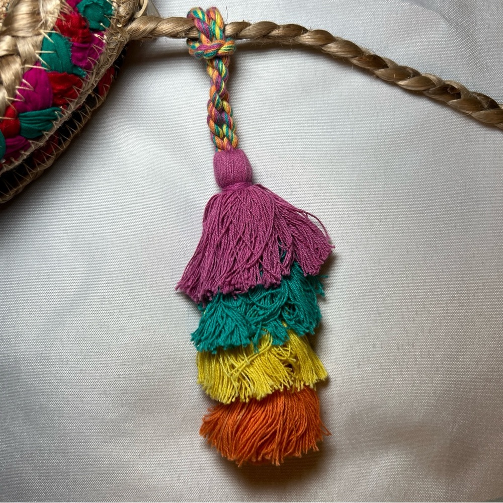 Shiraleah Multicolor Woven Round Boho Crossbody Bag - Picture 10 of 11